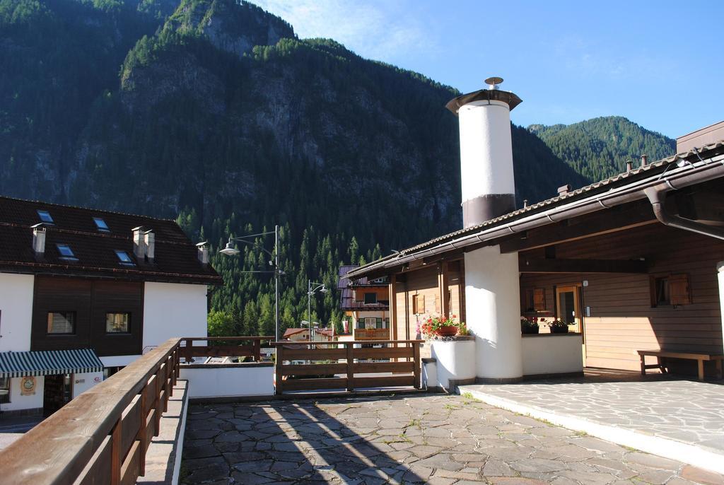 Bed & Breakfast Garni Tobia กัมปีเตลโลดีฟัสซา ภายนอก รูปภาพ