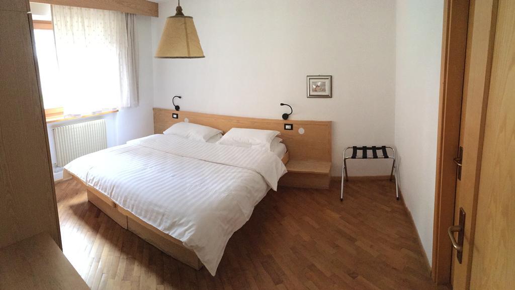 Bed & Breakfast Garni Tobia กัมปีเตลโลดีฟัสซา ภายนอก รูปภาพ