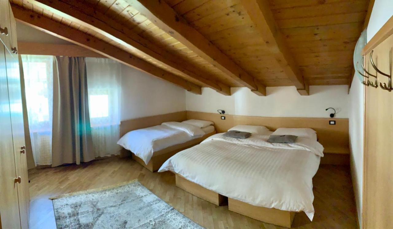 Bed & Breakfast Garni Tobia กัมปีเตลโลดีฟัสซา ภายนอก รูปภาพ