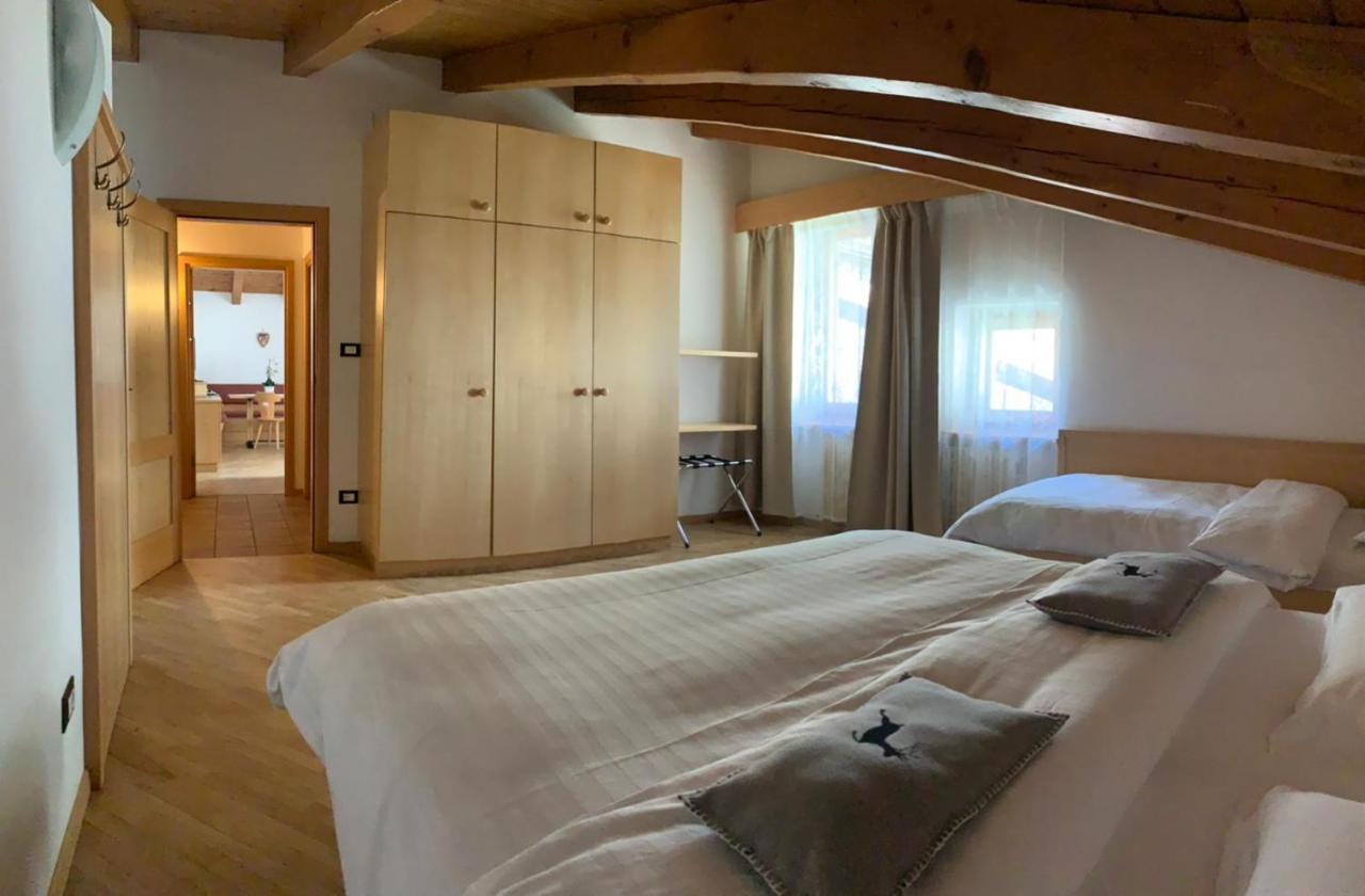 Bed & Breakfast Garni Tobia กัมปีเตลโลดีฟัสซา ภายนอก รูปภาพ